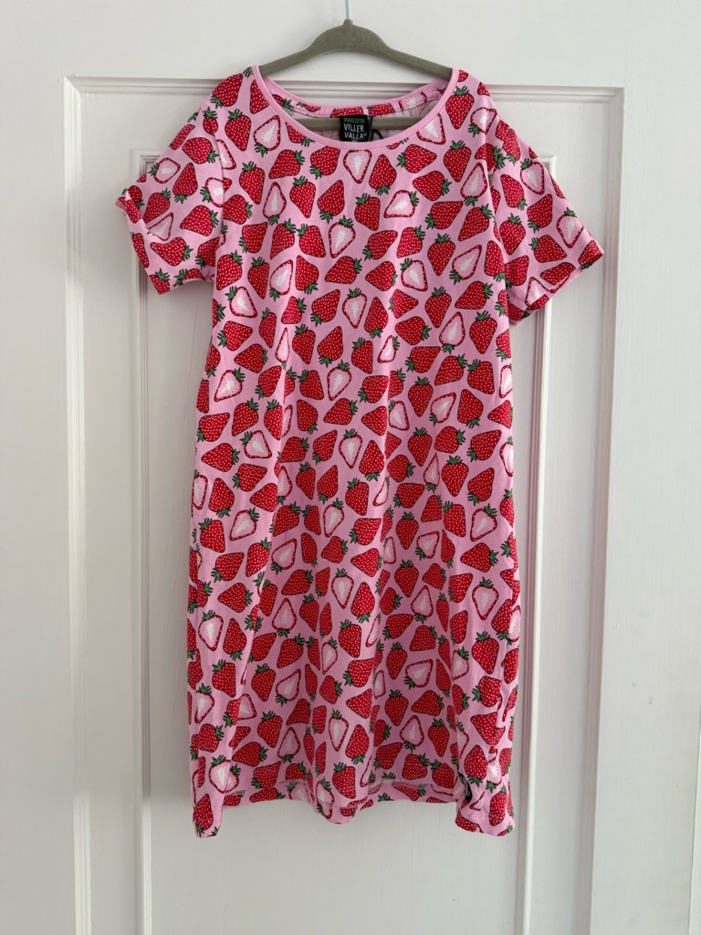 Strawberry Dress: Boutique Scandi Brand
